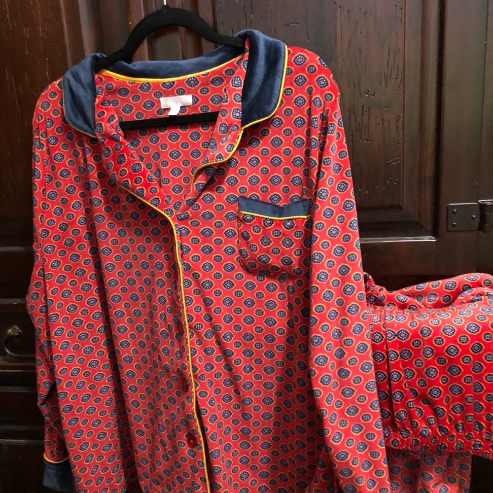 Womens Secret Treasures Pajama Set with Pants Sz 3X 22/24, red, navy and yellow.